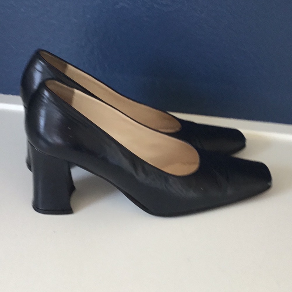 Shoes - Picture 4 of 4
